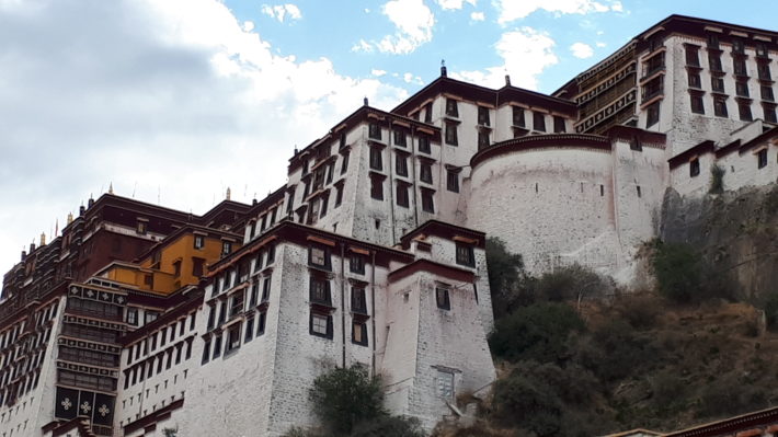 Potala, Lhasa, Tibet: povestea unei iubiri spirituale autentice