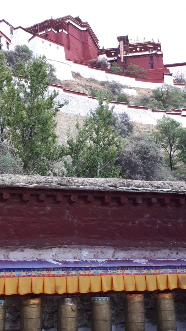 Potala, Lhasa, Tibet: povestea unei iubiri spirituale